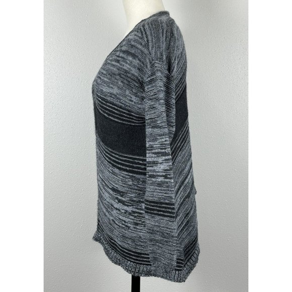 Maurices Womens Gray Chevron Stripe Long Sleeve Tunic Sweater Pullover Size L - Picture 4 of 16